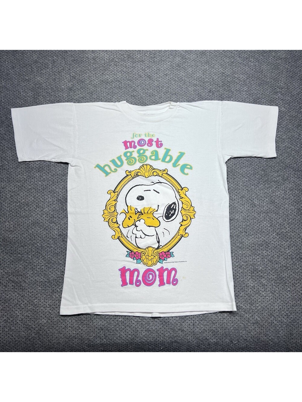 Vintage 90S Peanuts Snoopy Shirt Medium Mom “For The Most Huggable” Rare Men’s